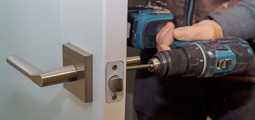 Broken Door Handle Lock Repair in Bellflower, California